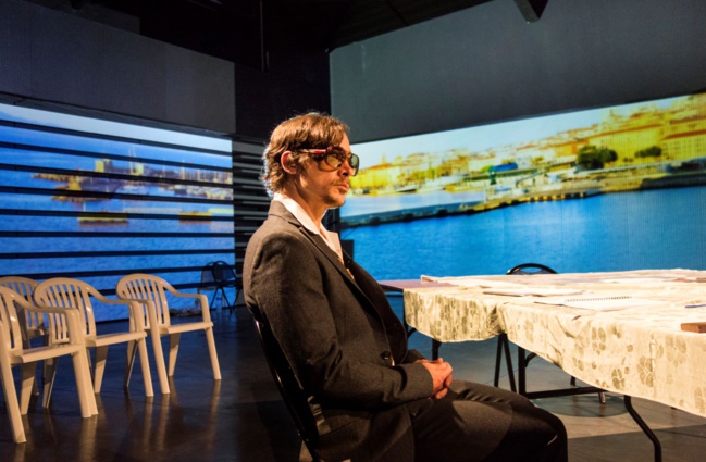 Théâtre / Monsieur le député - Hors les murs à la bibliothèque patrimoniale - Théâtre / Monsieur le député - Hors les murs à la bibliothèque patrimoniale -