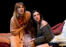 Théâtre : Une Histoire d'amour Théâtre : Une Histoire d'amour