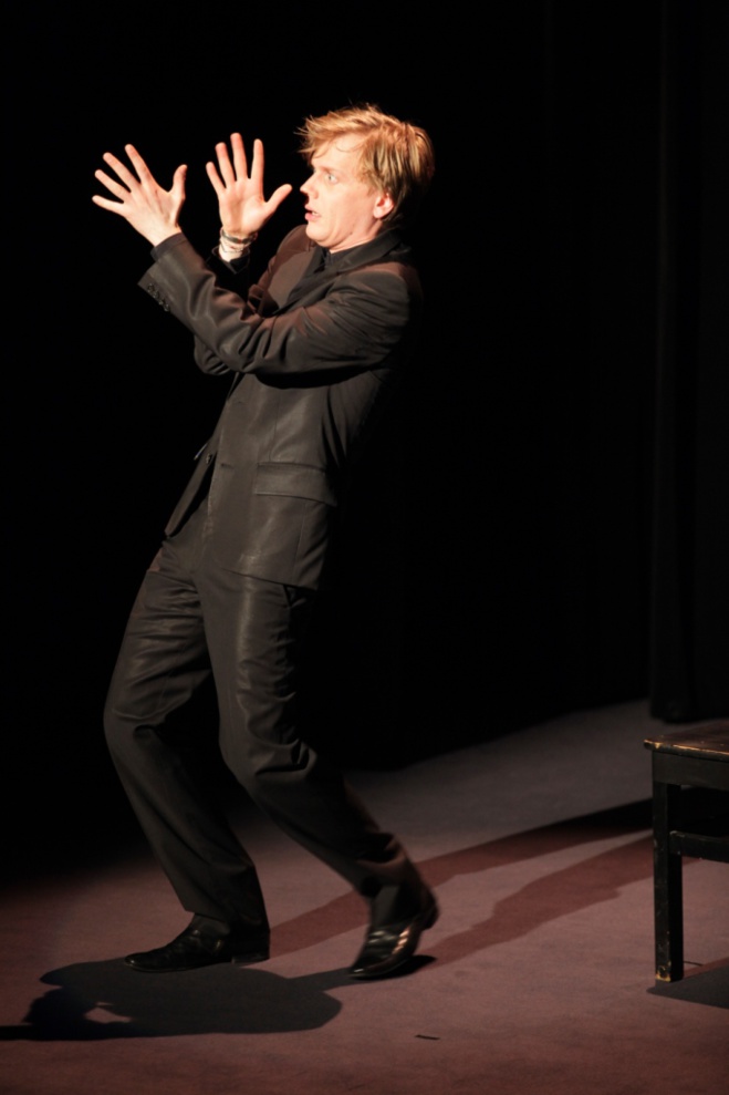 Vendredi 29 mai Alex Lutz - Humour / One man show - Vendredi 29 mai Alex Lutz - Humour / One man show -