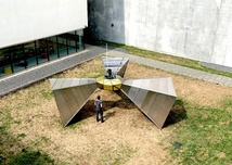 Hystérésia, une instalation à la Citadelle d'Ajaccio Hystérésia, une instalation à la Citadelle d'Ajaccio